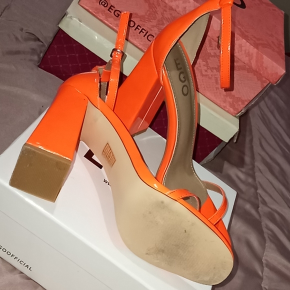 Heels - Picture 4 of 4